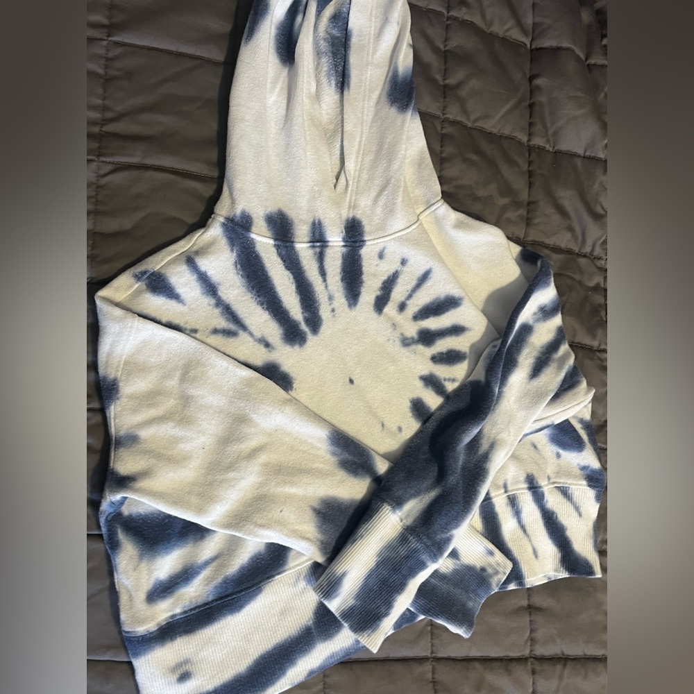 Tie dye cropped hoodie